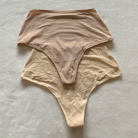 (2) Skims Fits Everybody High Waisted thongs - Picture 2 of 6